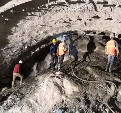 周口拱顶带模注浆料的施工流程及注意事项